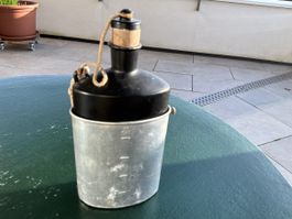 Trinkflasche antik, Aluminium, mit Korkzapfen