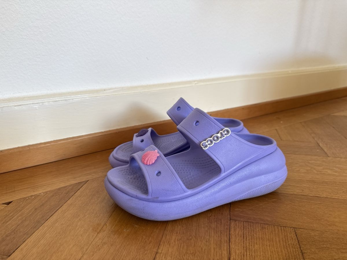 Crocs Scarpe da uomo: Crocs Schuhe, Lila, Gr. 37 – Usato da Zürich venduto da sasast 1