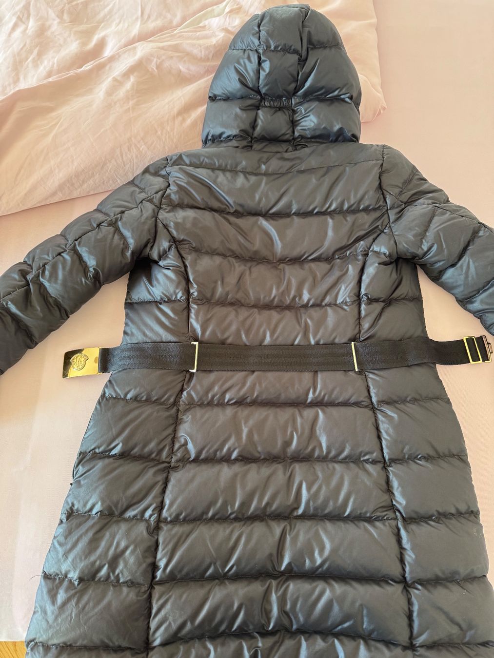 Moncler Cappotti: Moncler Daunenparka – Usato da Kilchberg ZH venduto da sahoss 4
