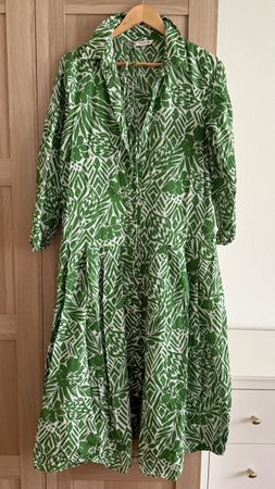 Zara Sommerkleid Gr M Gruen Weiss gemustert ☀️ 49 Zeichen