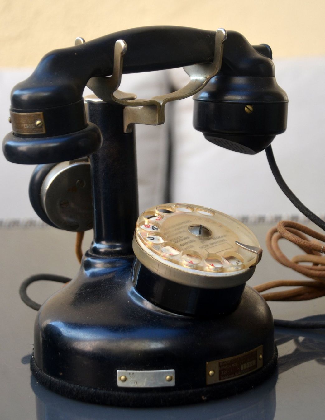 Telefone: Burgunder Mod.1924 Telefon / téléphone 1930 – Gebraucht aus Collonges von arashee 5