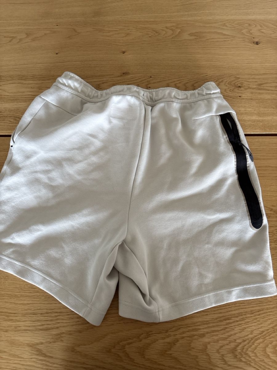 Nile Pantaloni: Nile Shorts Grösse L – Usato da Richterswil venduto da Nancy69 1