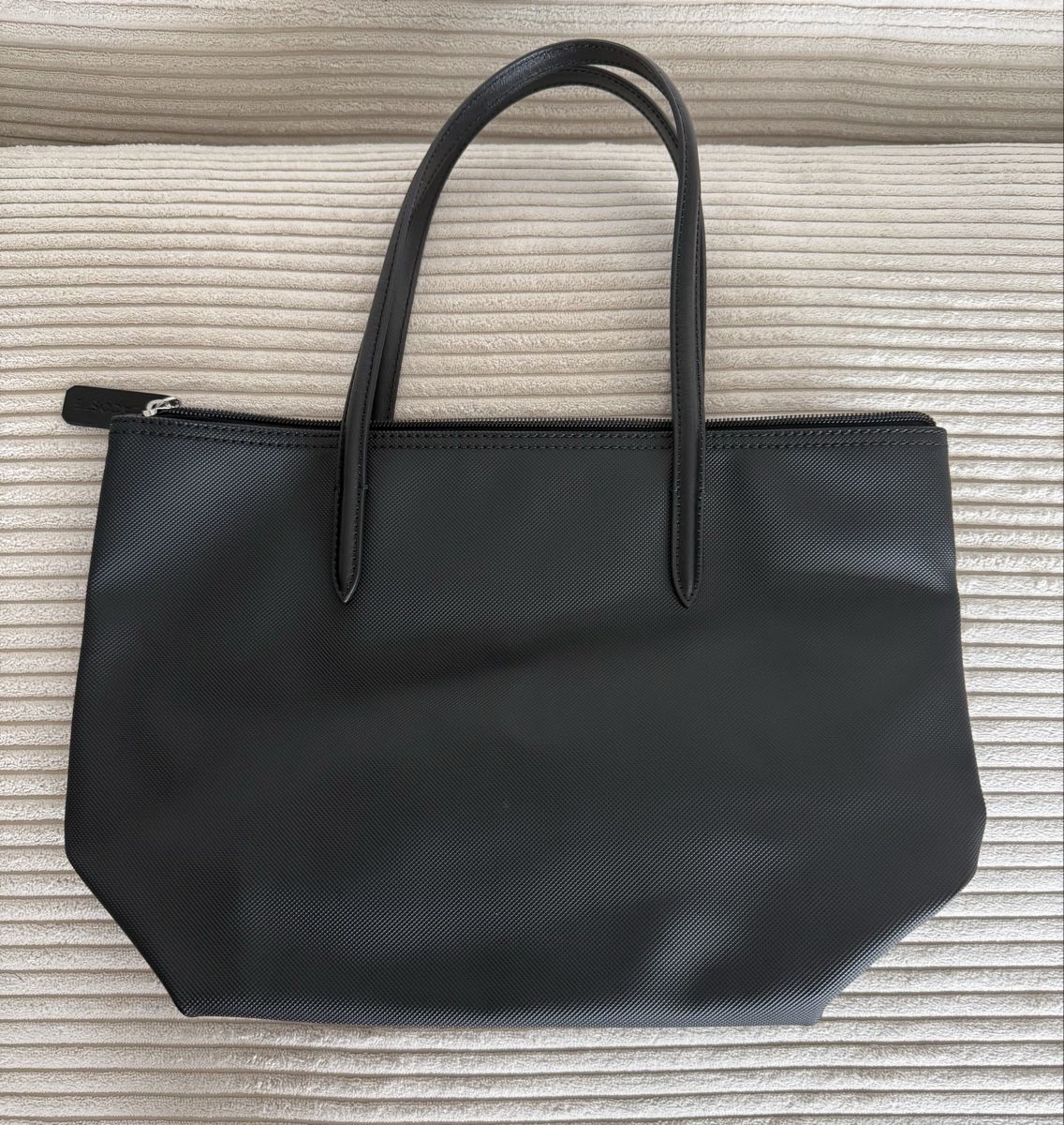 Lacoste Taschen für Damen: Lacoste Tasche – Gebraucht aus Frauenfeld von Lunarlilac 1