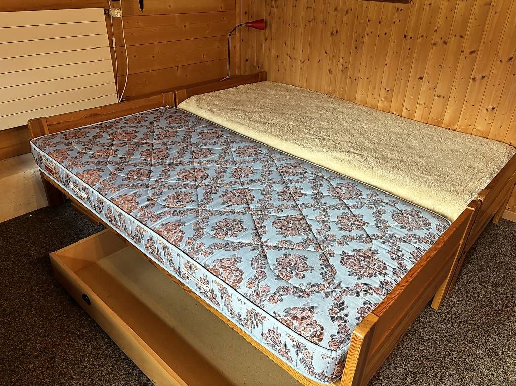 Betten: 2x Einzel Bett Holz – Gebraucht aus Scharnachtal von kwj_s95t 1