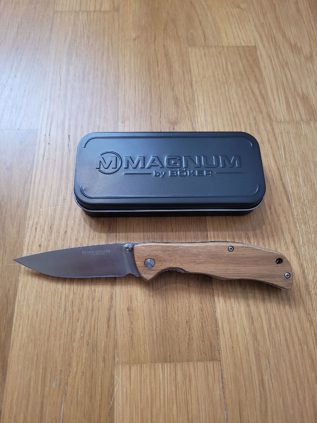 Coltelli tascabile: Couteau Magnum by böker – Usato da Thônex venduto da Jankhee