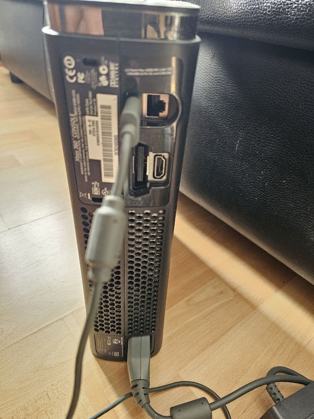 Microsoft Console: Xbox 360 Konsole – Usato da Seuzach venduto da hwulf 3