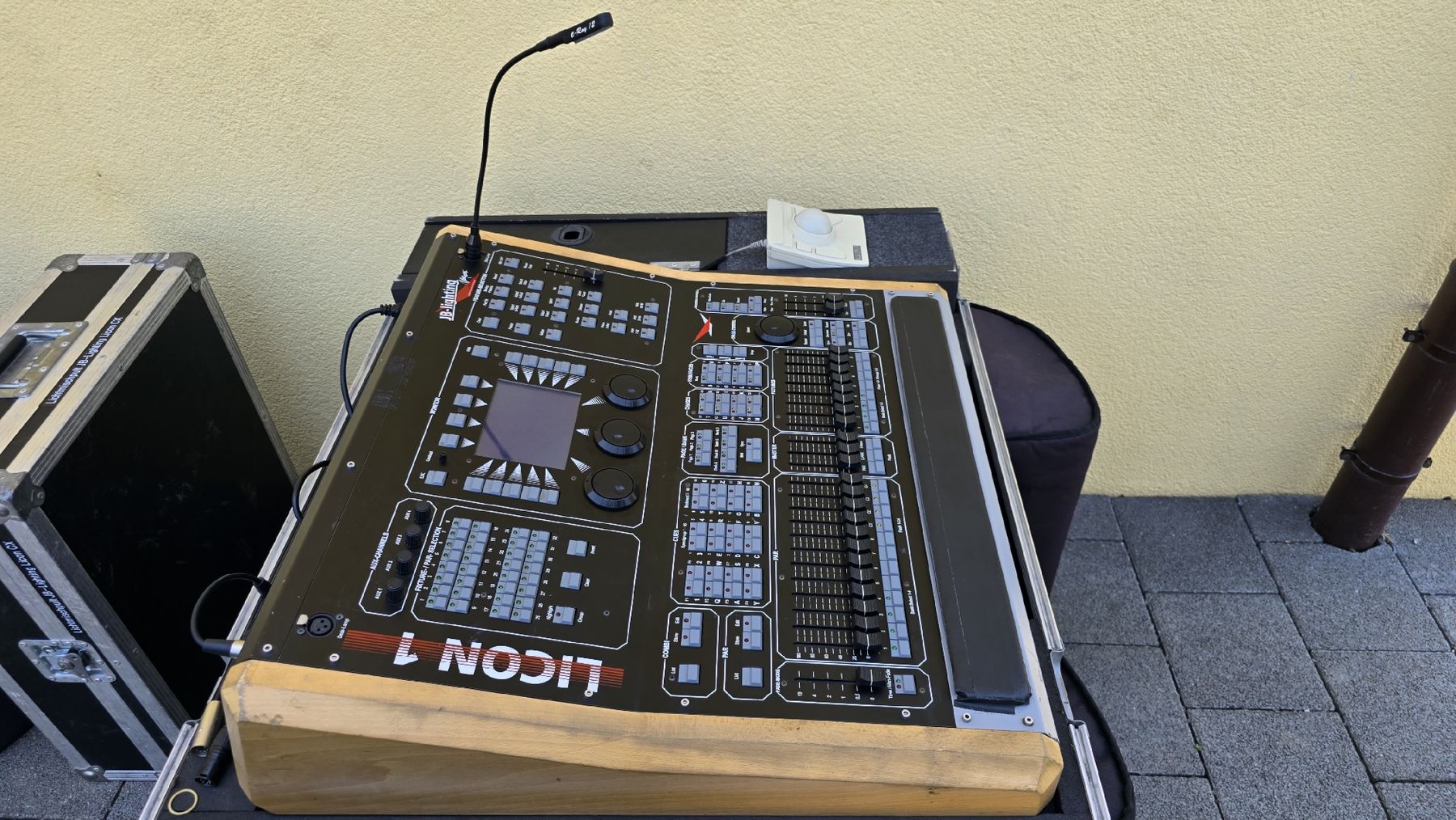 Console di mixaggio: JB Licon 1 DMX Lichtpult – Usato da melchnau venduto da lua_lrz7