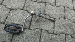 Tretwelle für Mofa 28 Zähne