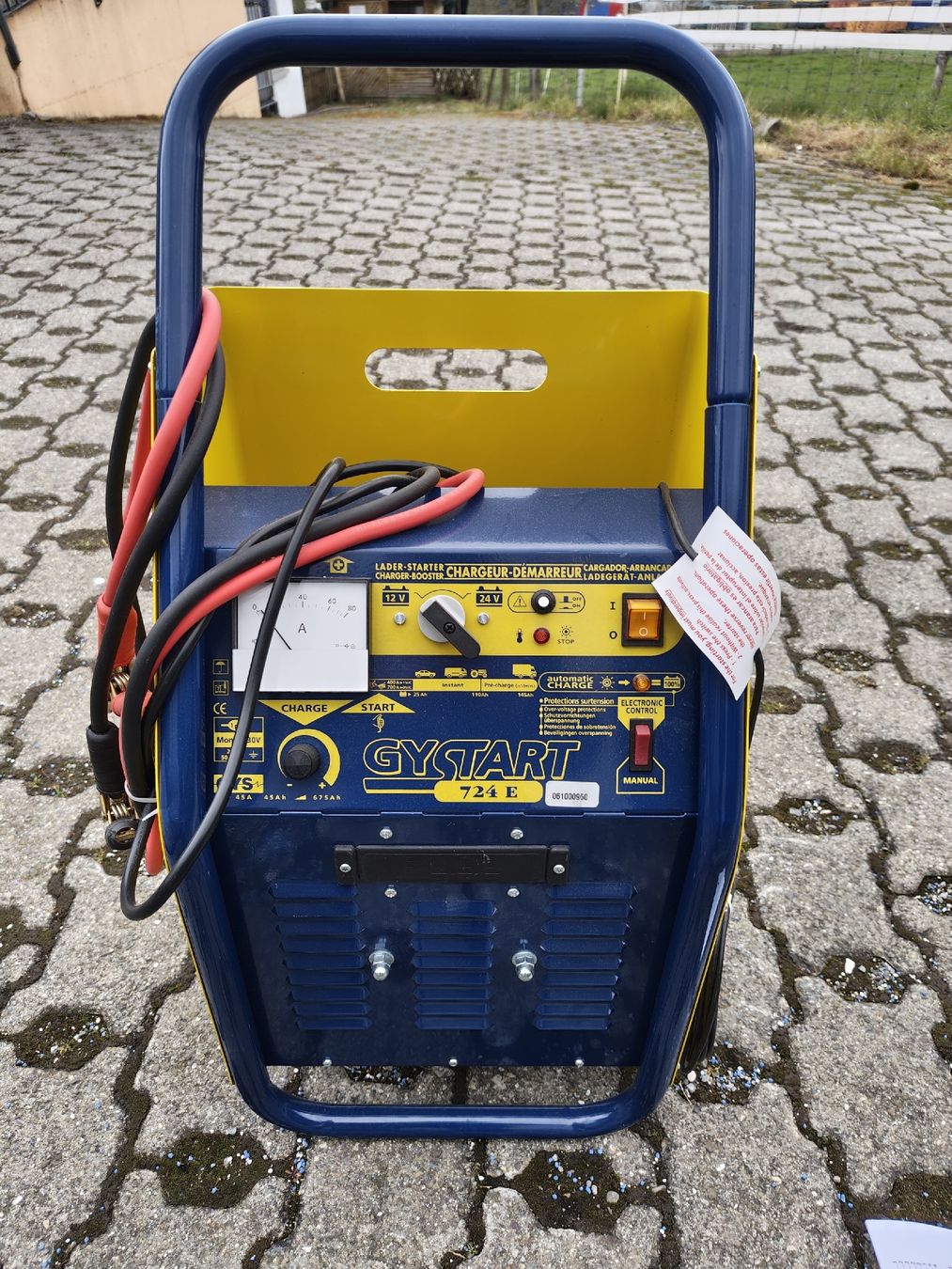 Caricabatterie: Profi Batterie aufladegerät und booster – Nuovo (secondo la descrizione) da Menziken venduto da Dragon-Fuchur