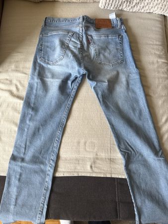 Levi's 501 jeans W31 L32 light wash good condition