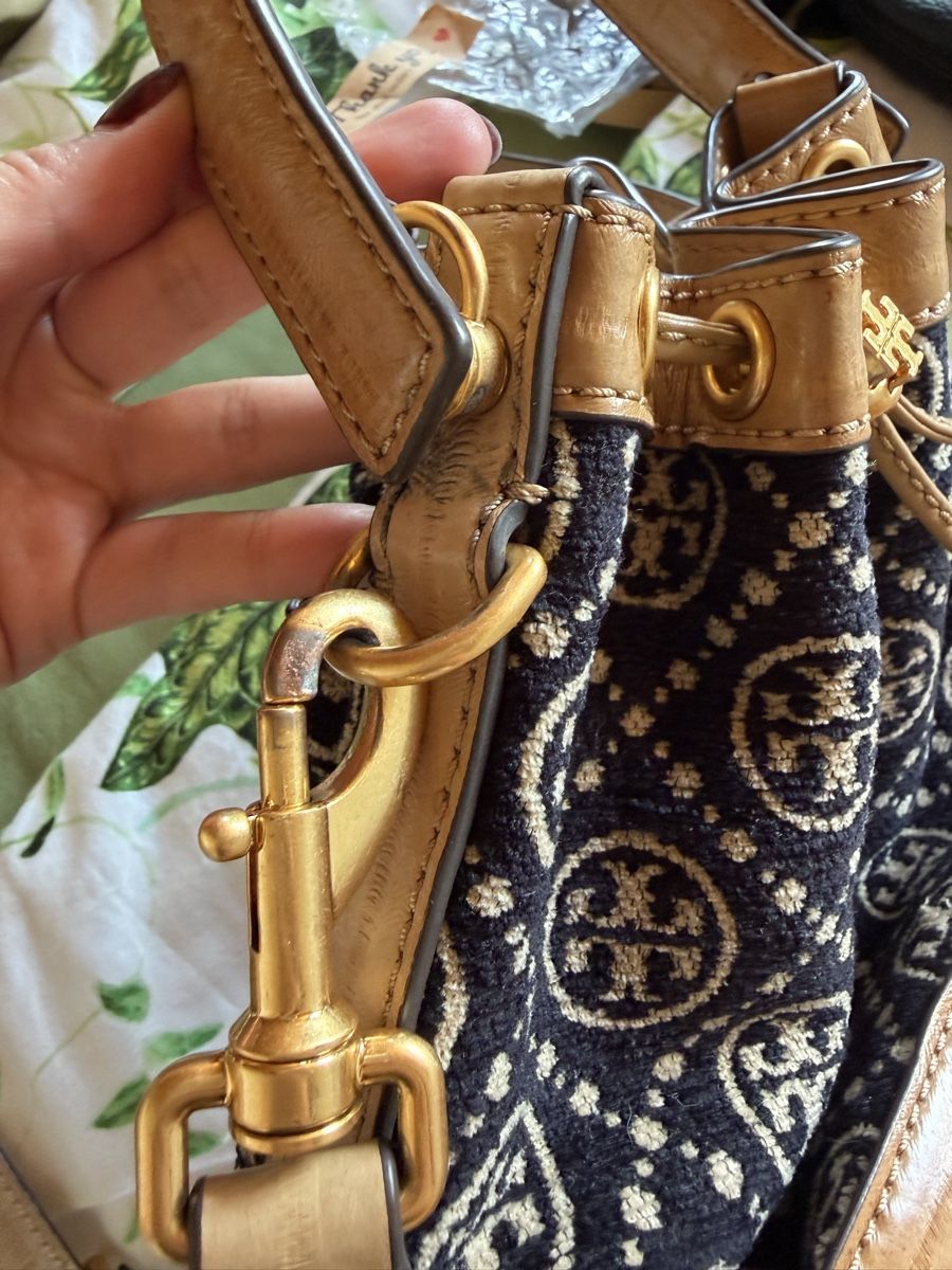 Tory Burch Taschen für Damen: Tory Burch Bucket Sling Bag – Gebraucht aus St.Josefen von lop_lh8d 7
