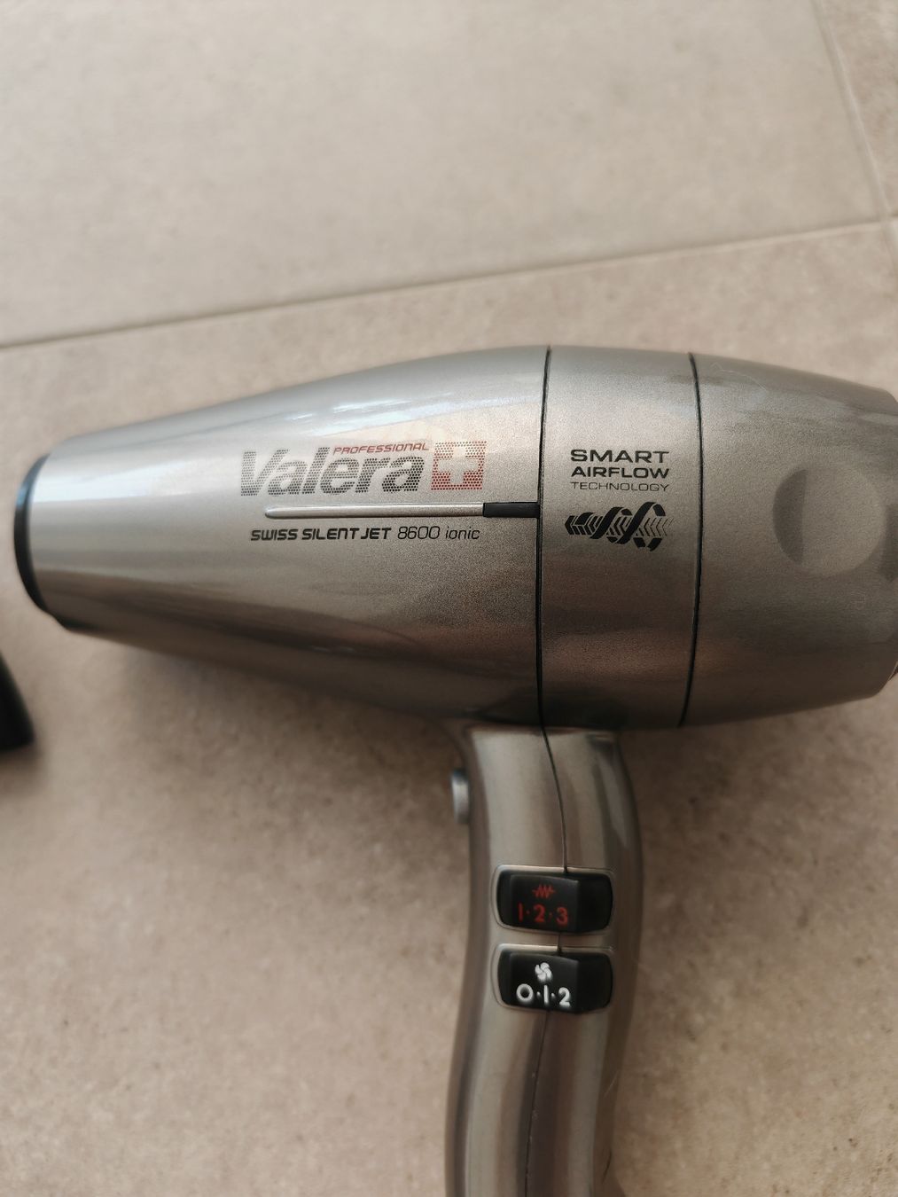 Föhn: Sèche-cheveux Valera Swiss Silent Jet 8600 Ionic – Gebraucht aus Longirod von ali_nsd5 2