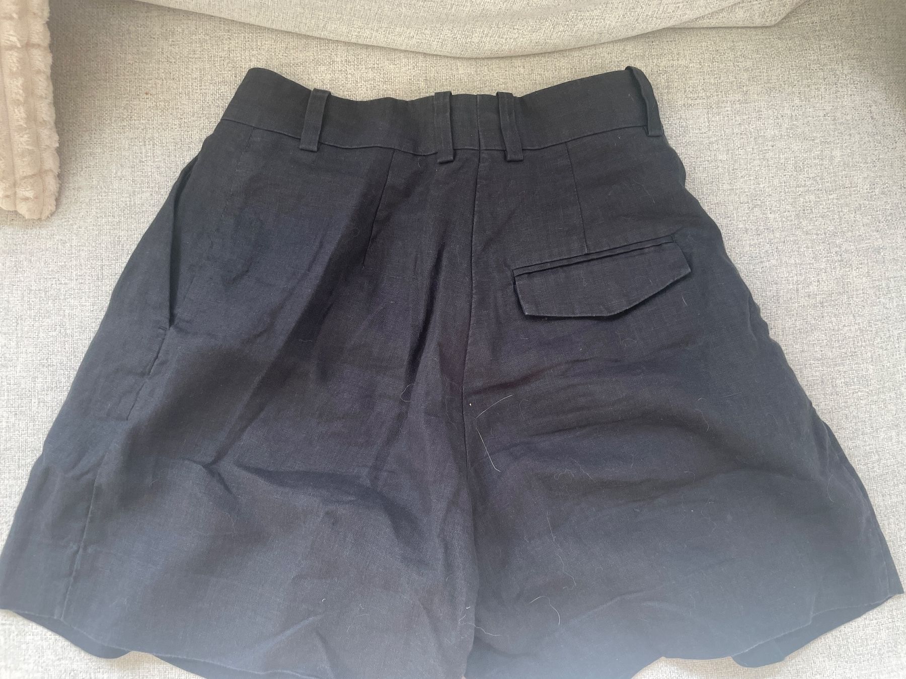Arket Pantaloni: Arket linen shorts - Size 34 – Usato da Renens VD venduto da siric1996 1
