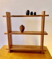 Kleines Midcentury Wandregal aus Fichte