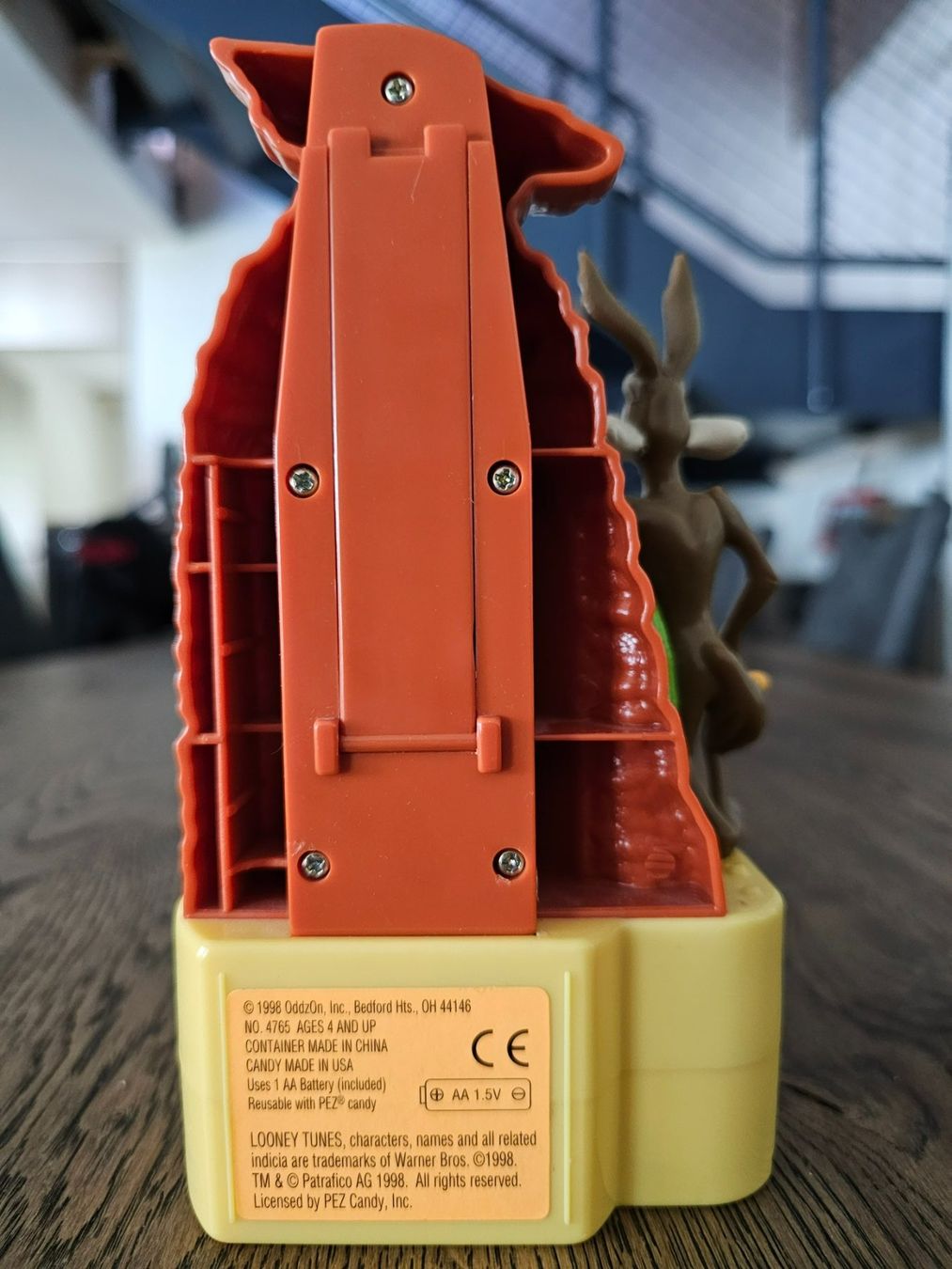 Pez Figuren: PEZ-Spender - Wile E. Coyote - Candy Hander (1998) – Gebraucht aus Dübendorf von  8