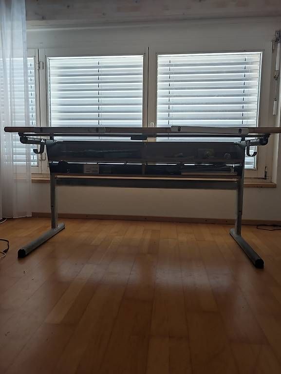 Schreibtische: Schulschreibtisch – Gebraucht aus Zwingen von Aleco96 1