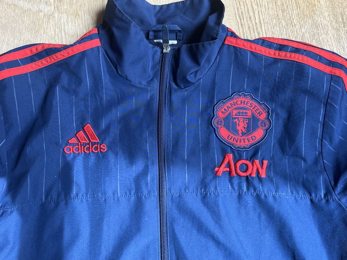 Adidas Vestes: Trainerjacke Manchester United – D'occasion à zürich par Kathyk 2