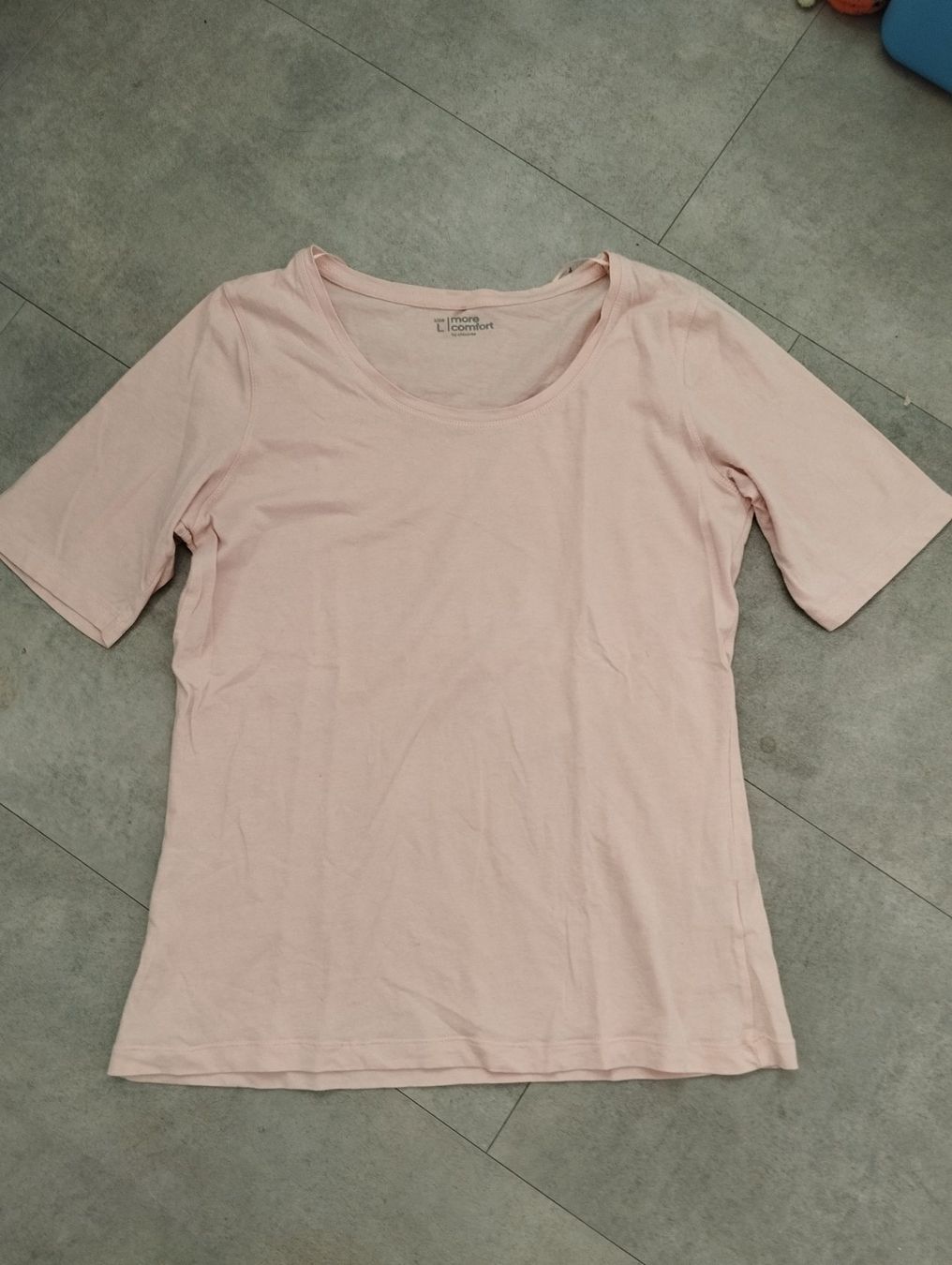 T-Shirts: T-Shirt " more comfort" Gr. L... – Gebraucht aus Uetendorf von Koh0