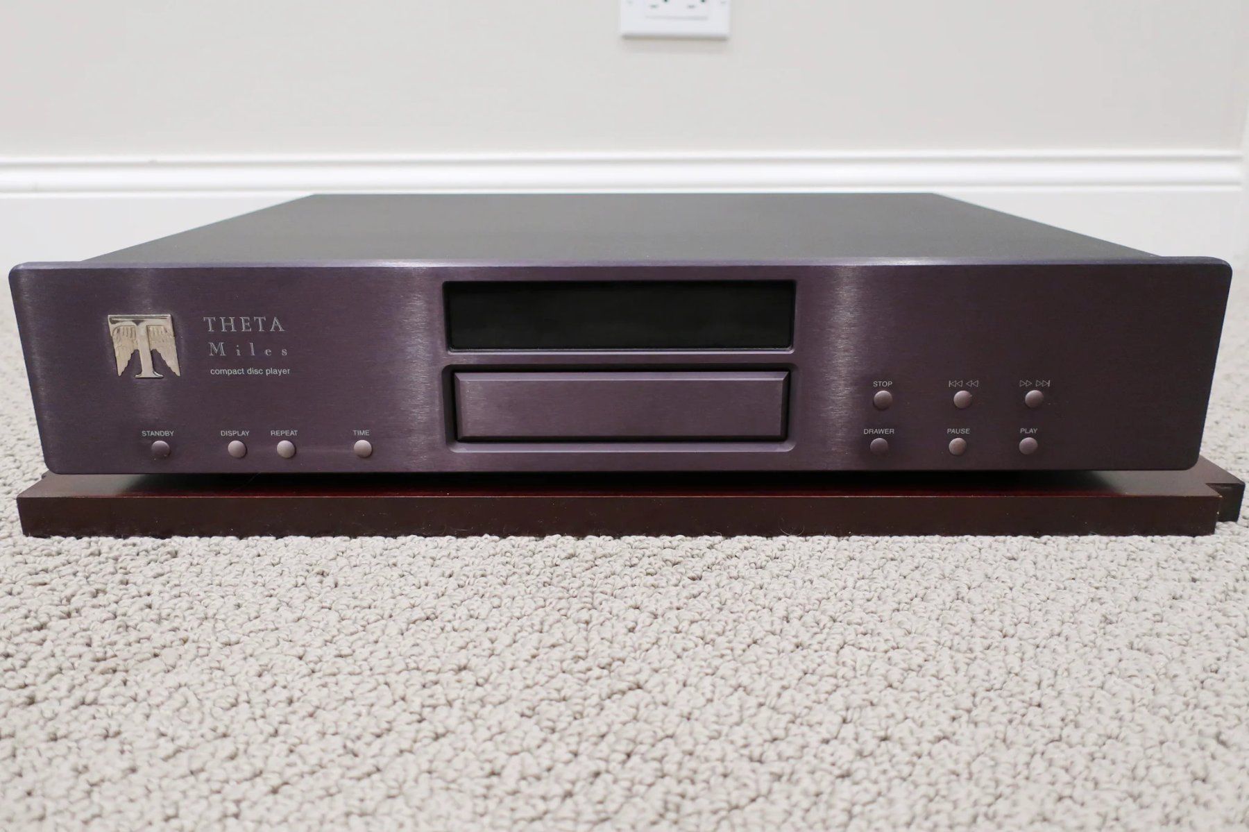 Audio- & Mediensysteme: THETA MILES CD-Player High-End Äußerst selten – Gebraucht aus Viganello von XTECHSTOREX 4