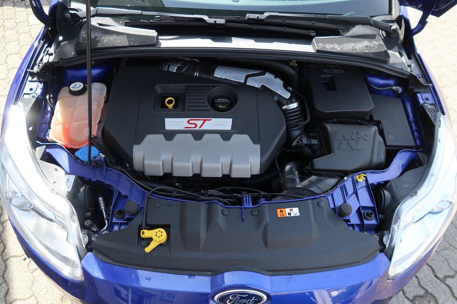 Ford Automobili: Ford Focus ST  Sation Wagon 2.0i EcoB SCTi – Usato da Büsingen venduto da garagealtmann 9