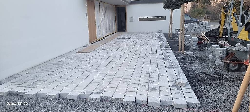 Pietre & tegole: Lot pavés scies en granit – Usato da Corsier-sur-Vevey venduto da hel_lvr5 2