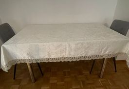 Schöne Tischdecke, creme, mit Spitze, neuwertig, 160x200cm