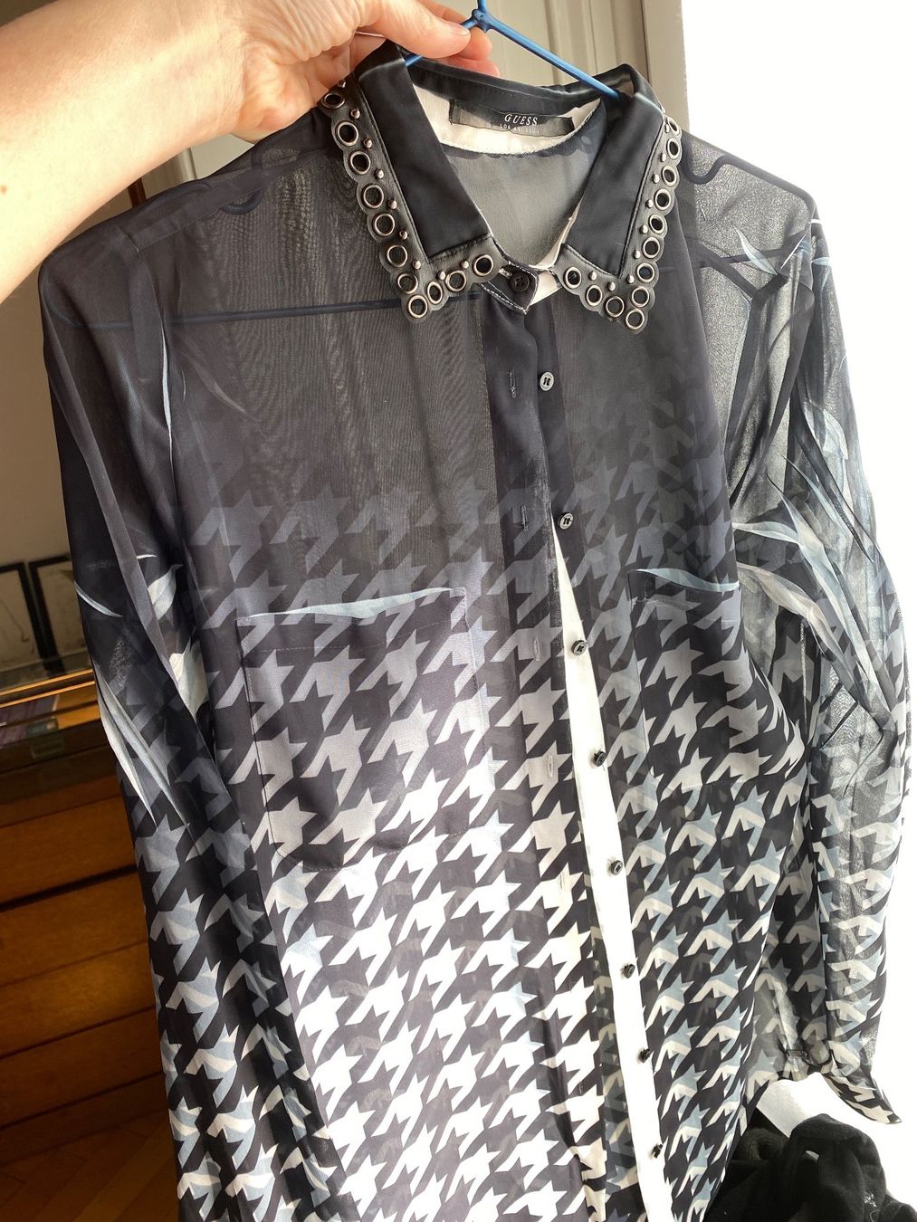Guess Camicette: Chemise Guess S – Usato da Küssnacht am Rigi venduto da FFKA