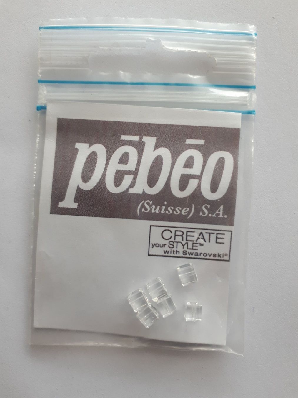 Perlen (unechte): 6 cubes Swarovski 4 mm christal – Neu und originalverpackt aus Ferlens VD von sunshine321