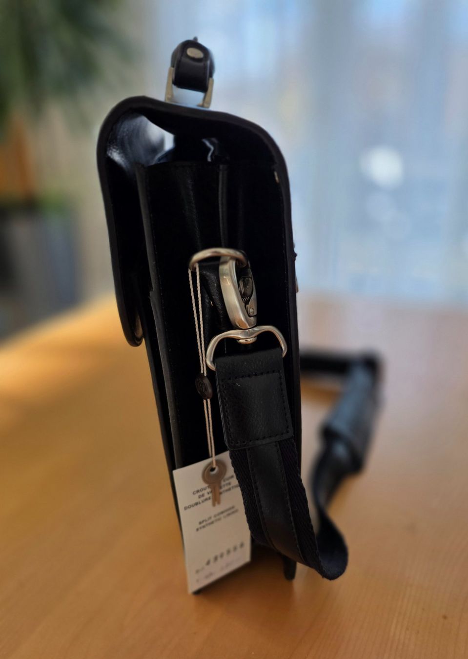 Borse: Echtleder Schwarz-Busines Tasche mit Schutergurt - NEU – Nuovo e nell'imballaggio originale da Uetikon am See venduto da Kakao2 5