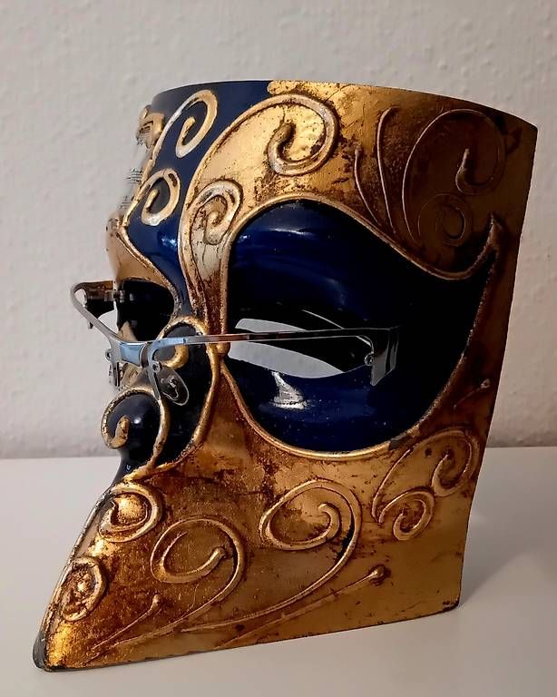 Masken: Venezolanische Maske mit Brille – Gebraucht aus Wallisellen von MarlonH 1