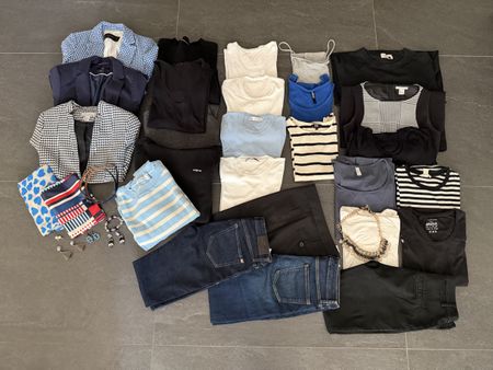 35-teiliges Kleiderpaket Gr. XS / S