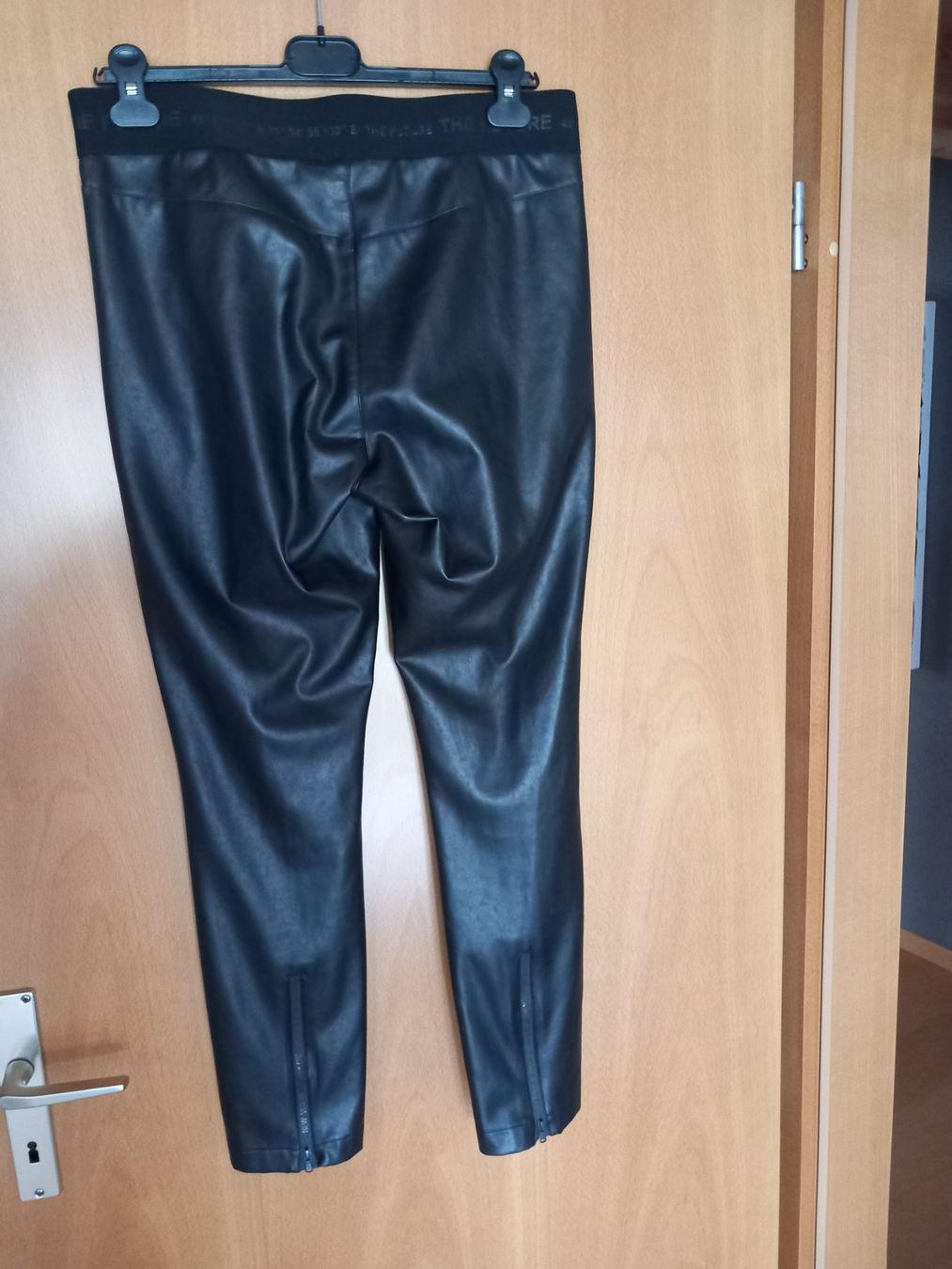 Cambio Pantaloni: Cambio Kunstleder / Grösse 40 – Nuovo (secondo la descrizione) da Dinhard venduto da broenni70 2