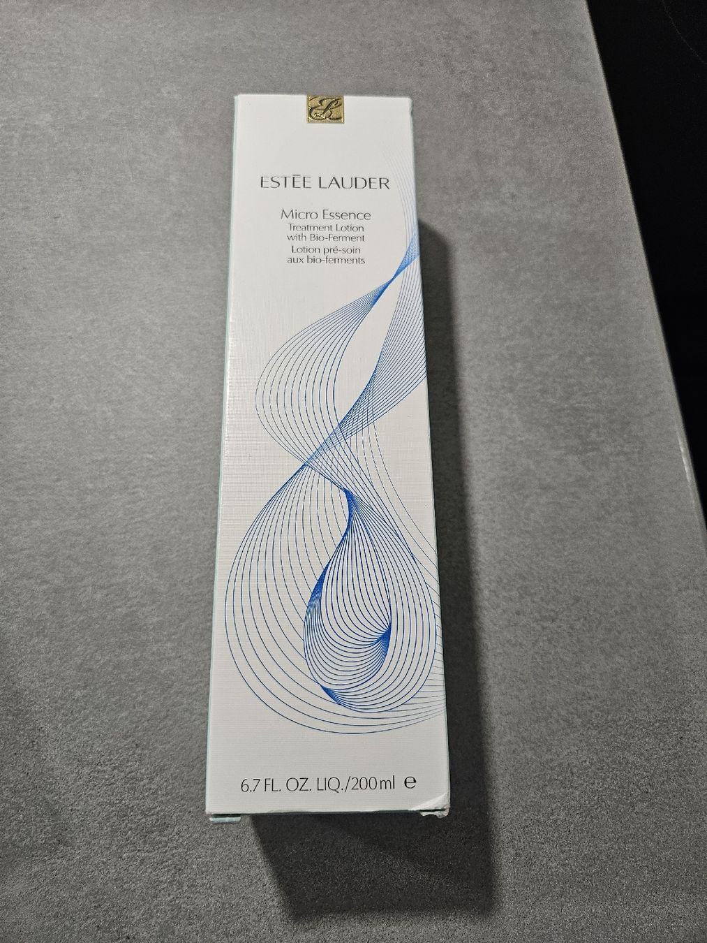 Estée Lauder Soins du visage: Estee Lauder Micro Essence Treatment Lotion 200ml  – Neuf avec emballage d'origine à Rothenthurm par Hockeyaner079