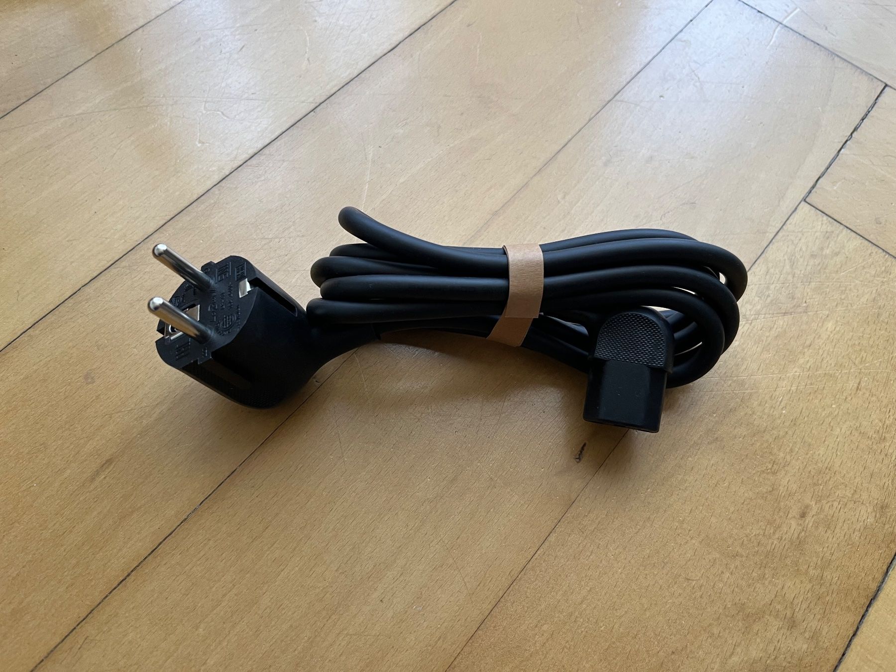 Samsung Cavi: Stromkabel deutscher Stecker (Samsung) – Nuovo e nell'imballaggio originale da Zürich venduto da qwertz111
