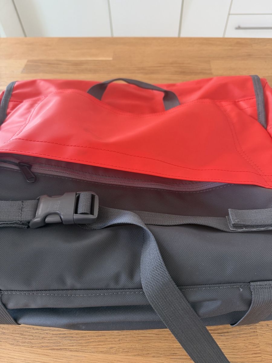North Face Sacs à dos: The North Face Base Camp Messenger Bag – D'occasion à Zürich par Lorena.rgg 4
