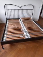 Bettgrahmen mit Lattenrost