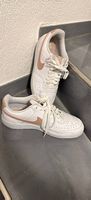 Nike rosa Schuhe 