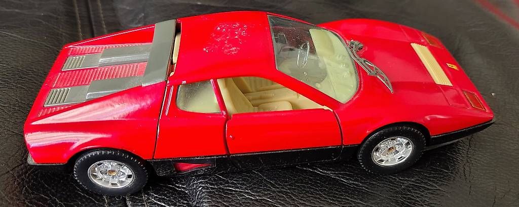 : Ferrari Modellautos  – Usato da Sursee venduto da Buholz0 2