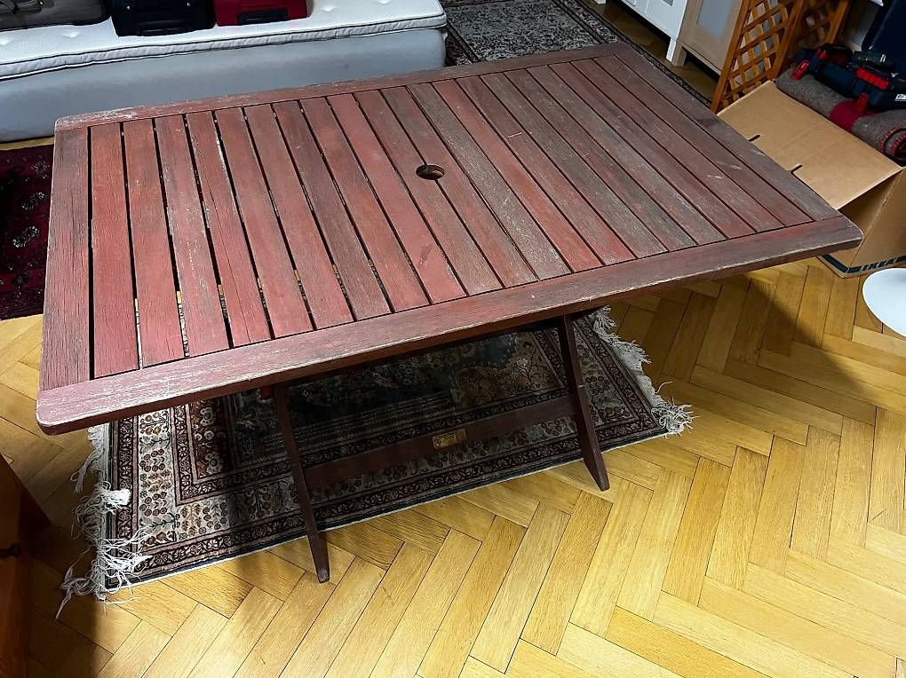 Tische: Gartentisch zusammenklappbar – Gebraucht aus Binningen von rde_rnw9
