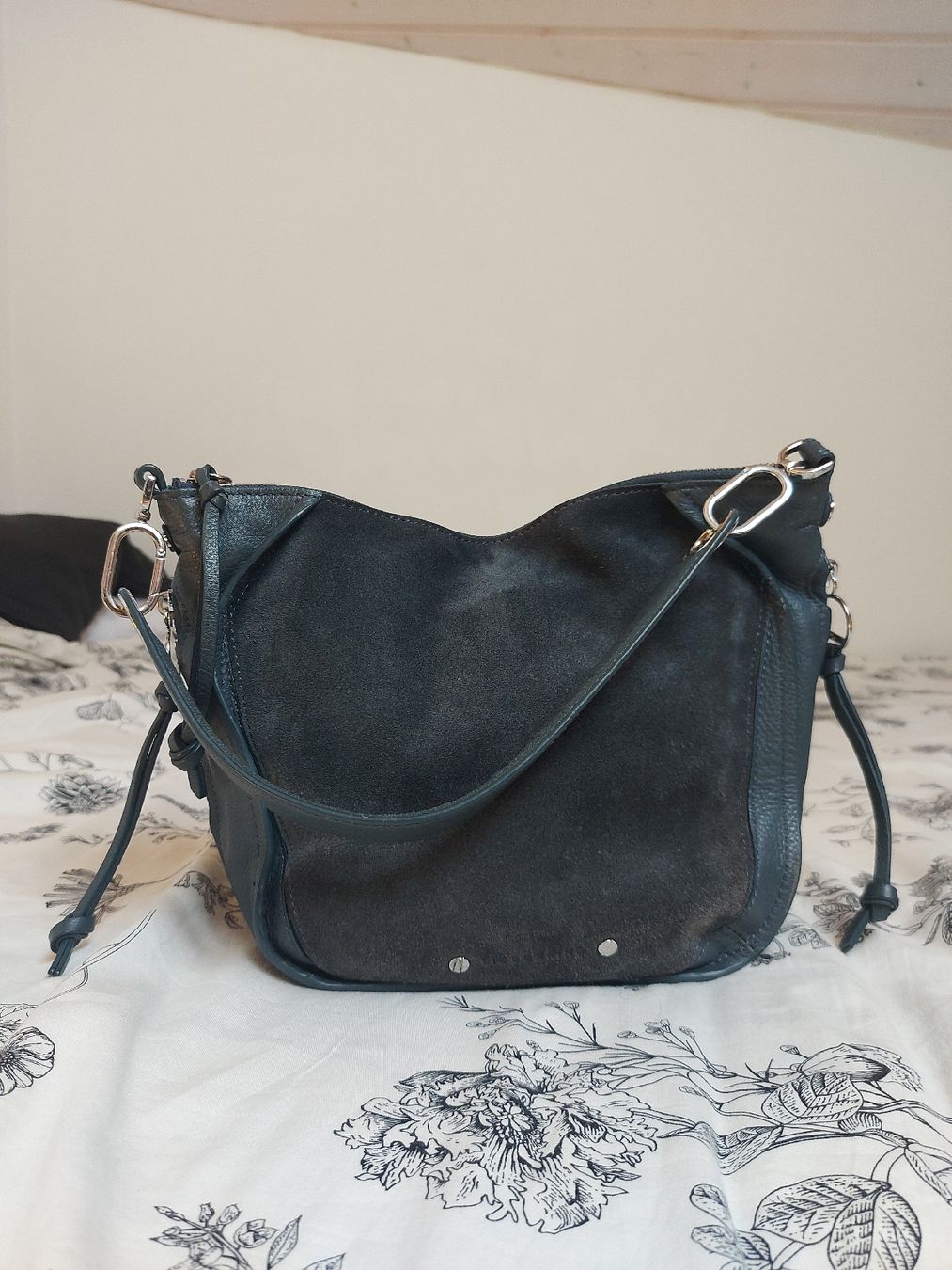 Liebeskind Borse da donna: Sac à main Liebeskind en cuir – Usato da Lausanne venduto da Super-cerise 9