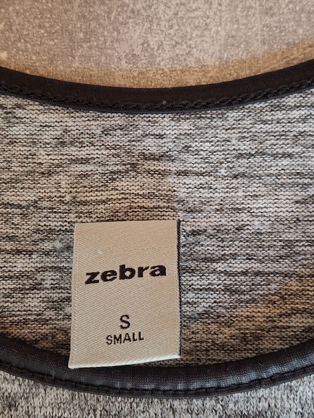 Zebra Pulls & Sweat-shirts: Pull gris marque Zebra taille S – D'occasion à Villiers par san_jn5w 4