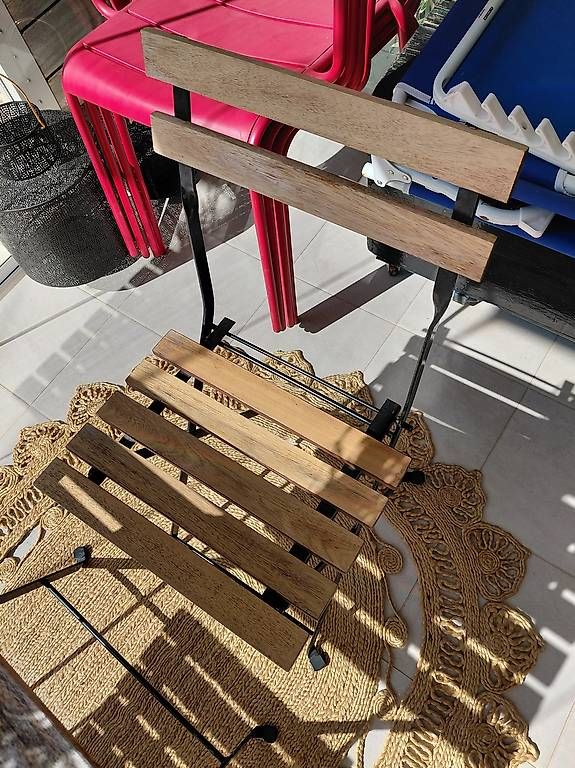Ikea Tischset: Tischset: 2 Stühle, Tischchen, Teppich, Deko – Gebraucht aus Binningen von eli_rcf2 2