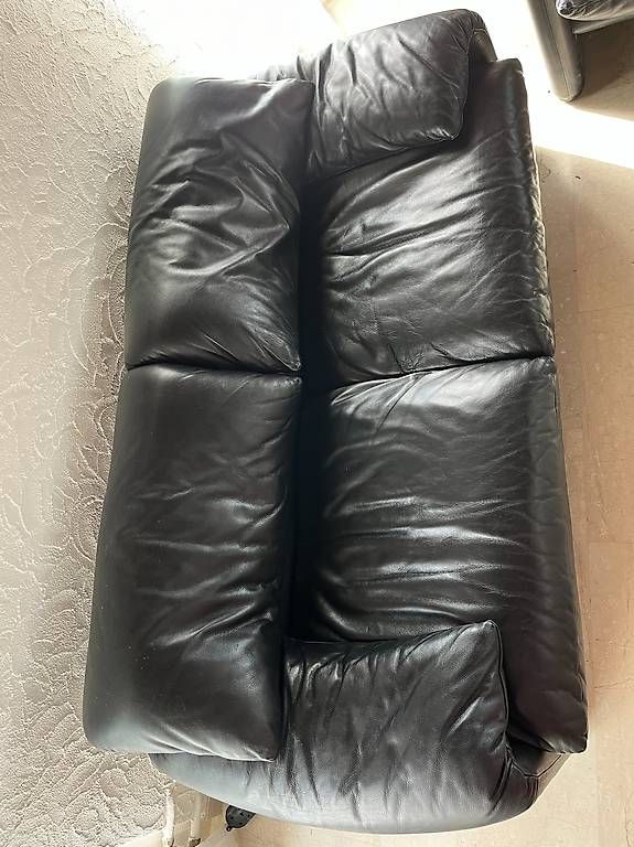 Divani: Designsofa Cassina Maralunga, schwarzes Leder – Usato da Buchrain venduto da Forri75 1