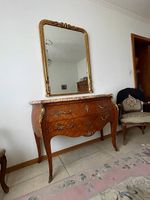 Commode style Louis XV, plateau marbre rose, miroir assorti