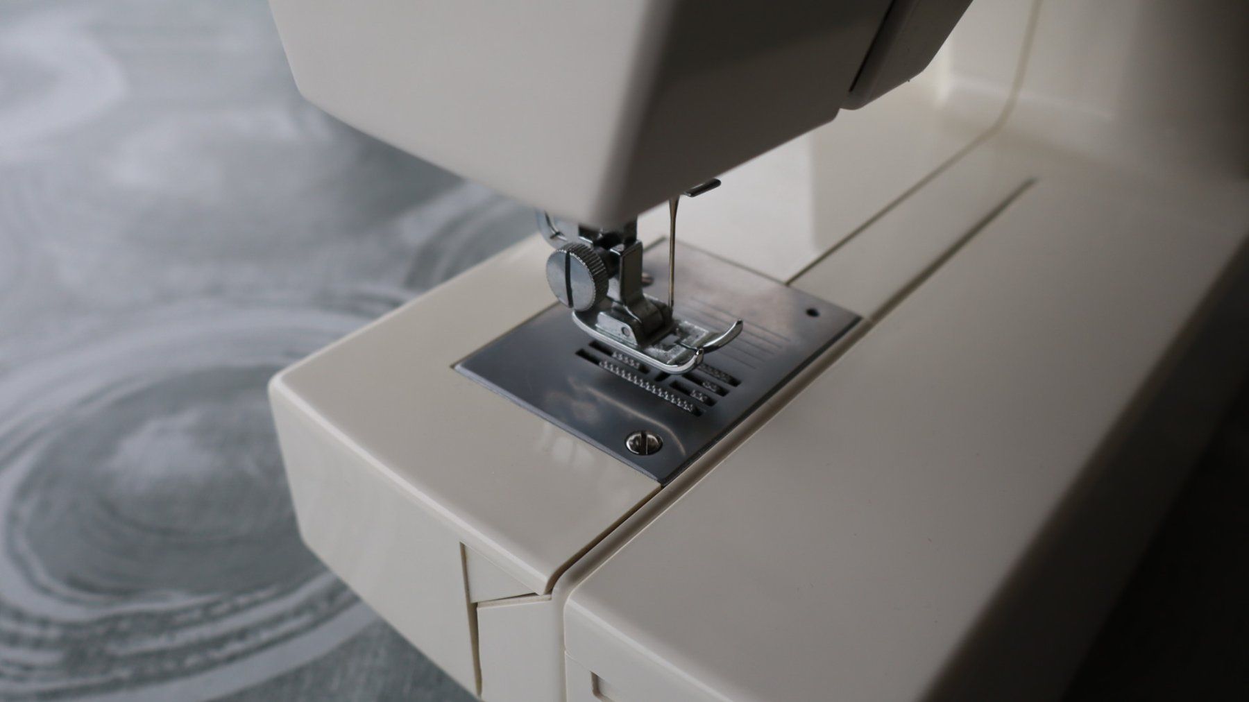 Macchine da cucire: Nähmaschine Huskystar Model 50 – Usato da Holderbank AG venduto da ema1964 3