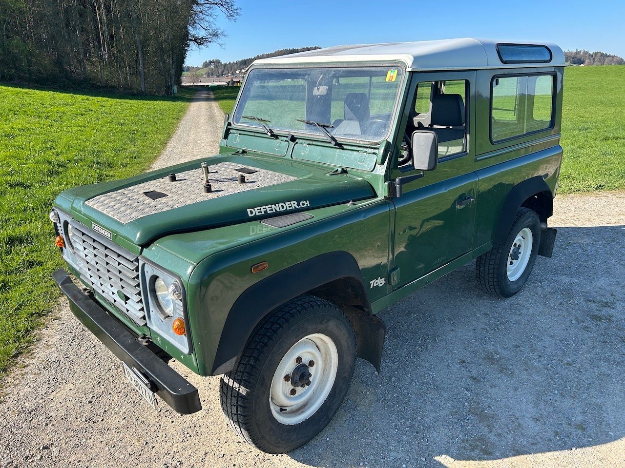 Land Rover Automobili: Land Rover Defender 90 TD5 – Usato da Sirnach venduto da MaechlerAutomobile 3