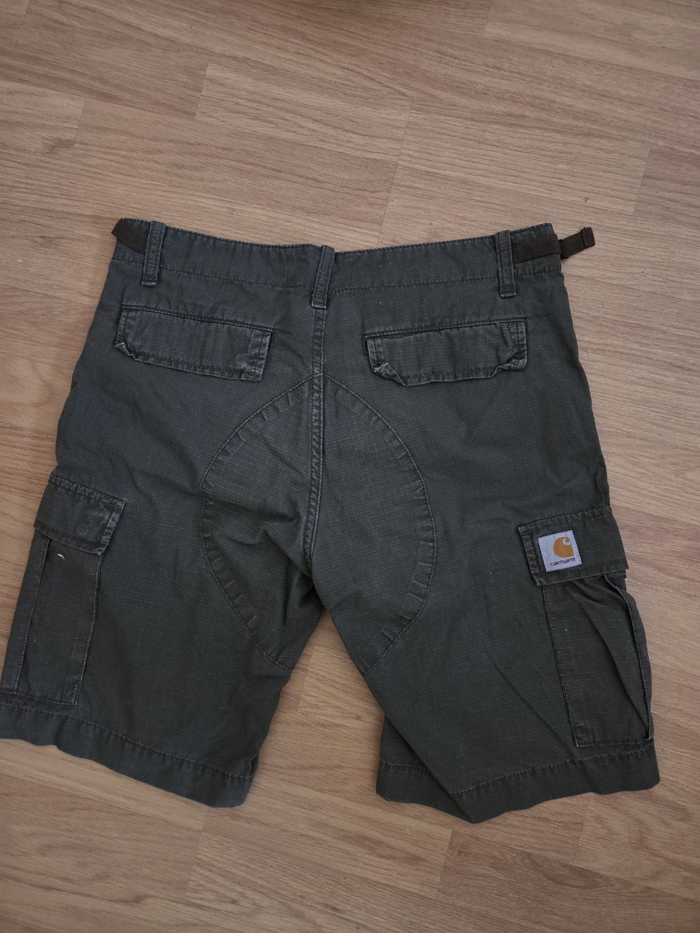 Carhartt Pantaloni: carhartt shorts – Nuovo (secondo la descrizione) da Zürich venduto da bal_r87v
