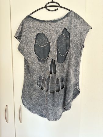 Damen T-Shirt Totenkopf Rücken, gothic Stil Gr. M-L