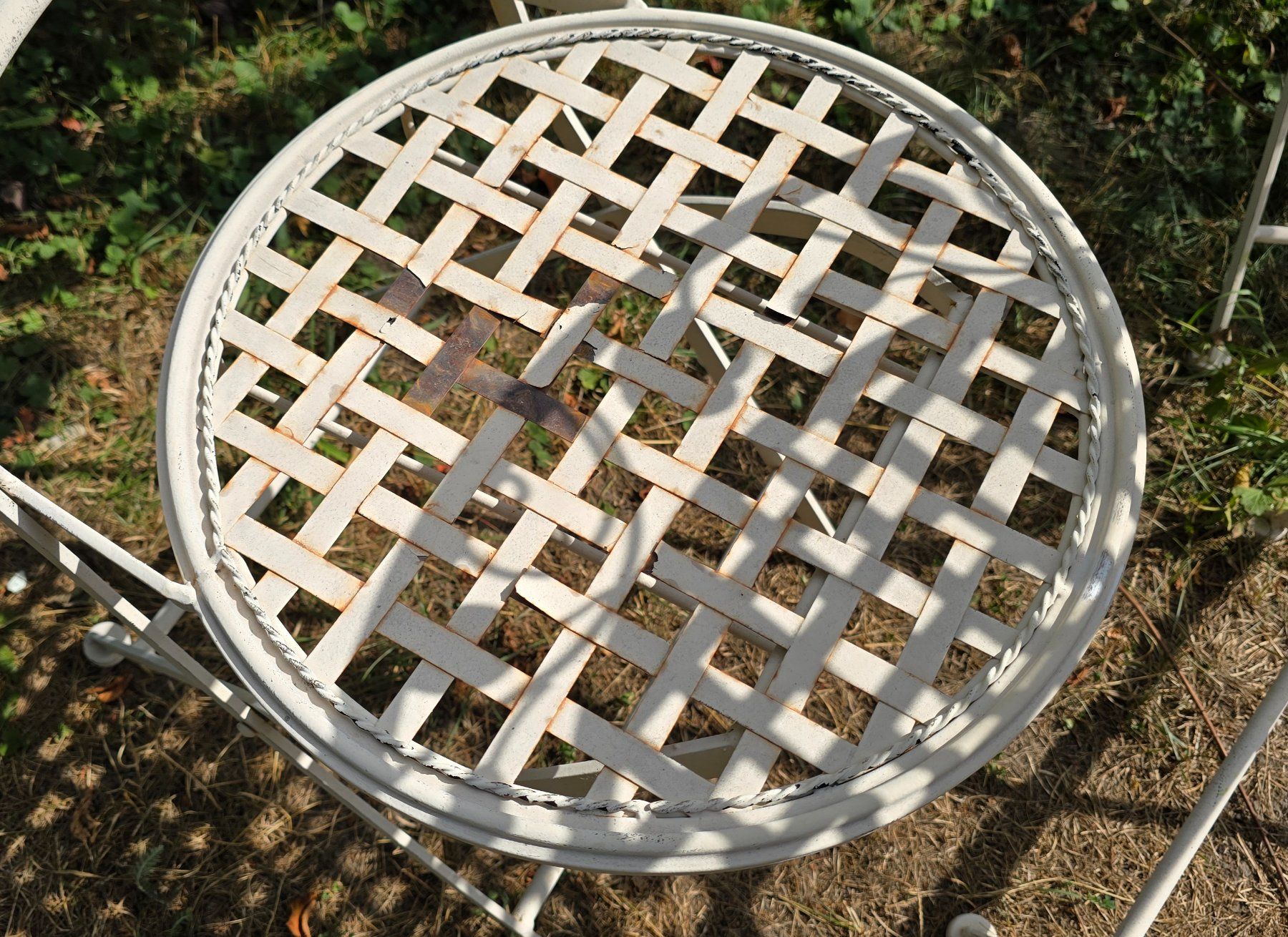 Tische: Romantischer Vintage- Gartentisch mit 2 passenden Stühle – Gebraucht aus Burgdorf von nisut 4