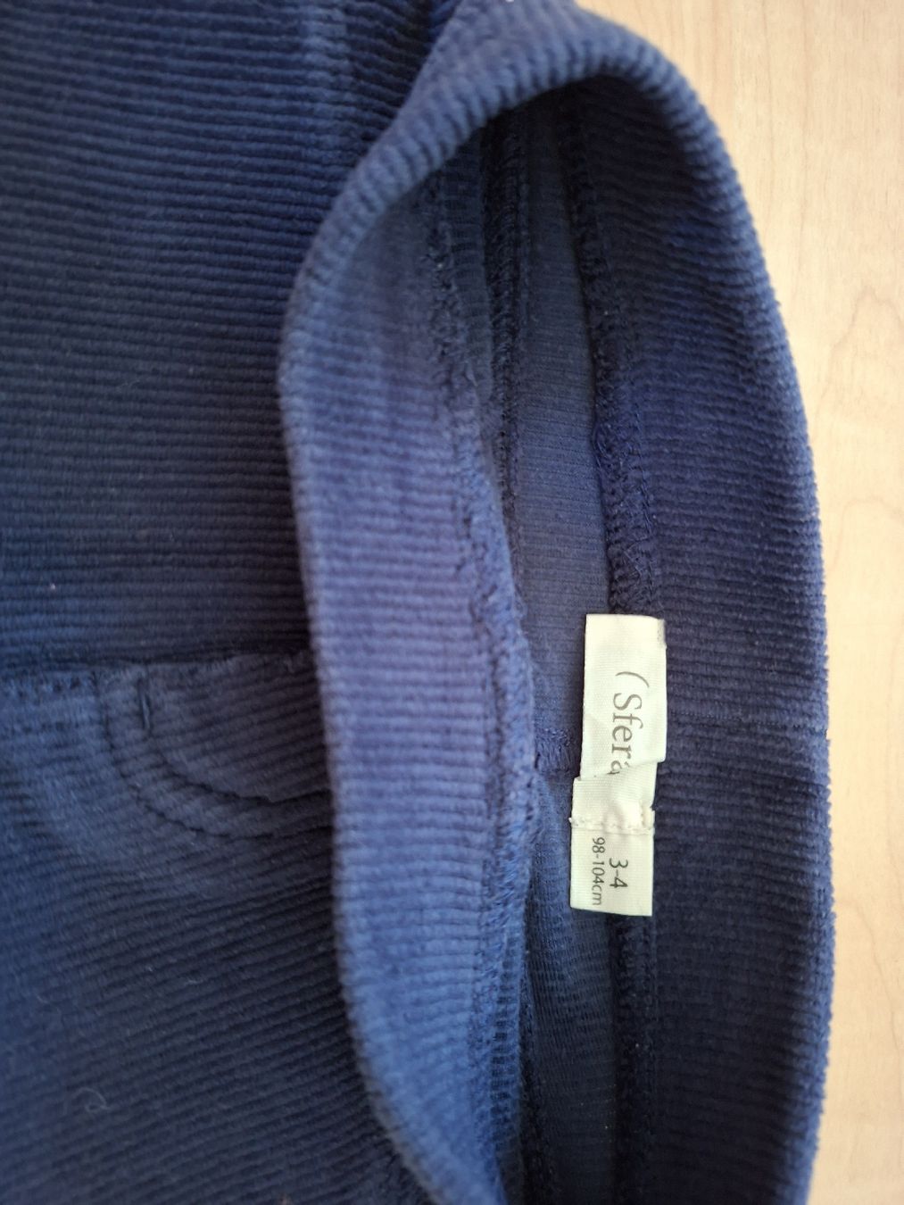 Lotti & Set di vestiti: Mädchen Kleiderpaket Gr. 98 – Usato da Niederlenz venduto da Sol7d 1